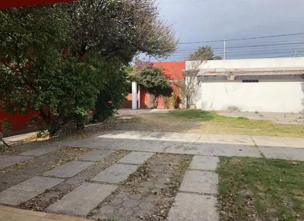 VENTA DE TERRENO SOBRE 11 SUR A PIE DE CALLE EN MAYORAZGO