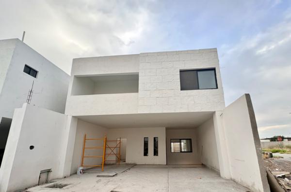 Casa en Venta cerrada lobo Viñedos