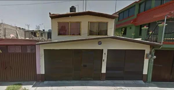 Casa en Remate Hipotecario en Jardines de Morelos, Ecatepec de Morelos