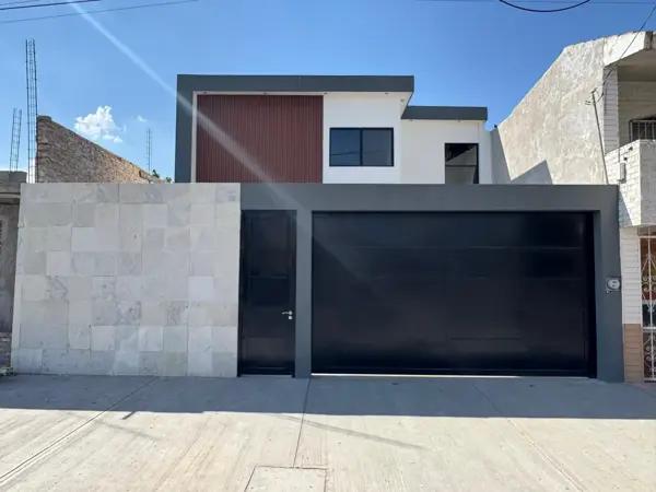 CASA EN VENTA EN CENTRO DE GÓMEZ PALACIO, DGO
