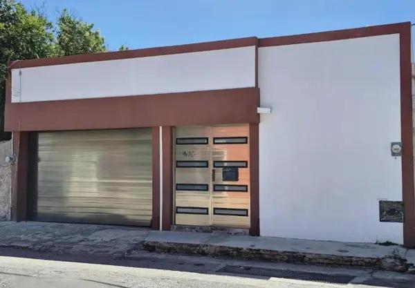 CASA EN VENTA EN MÉRIDA CENTRO 6 HABITACIONES