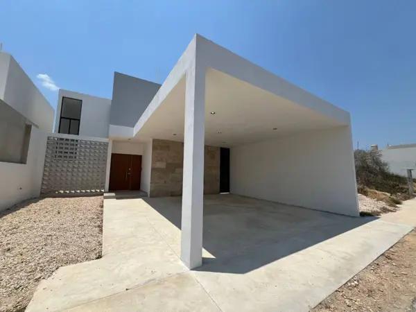 VENTA DE CASA 3 HABITACIONES EN PRIVADA DE CONKAL CON SISTEMA INTELIGENTE