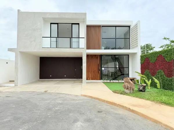 Casa moderna con piscina, terraza y 3 recámaras en Sitpach, zona norte de Mérida