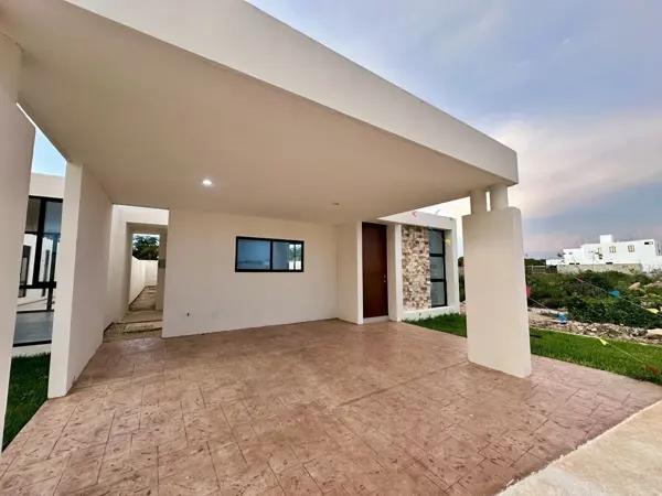 ENTREGA INMEDIATA CASA  DE UNA PLANTA, 3 HABITACIONES EN PRIVADA DE CHOLUL