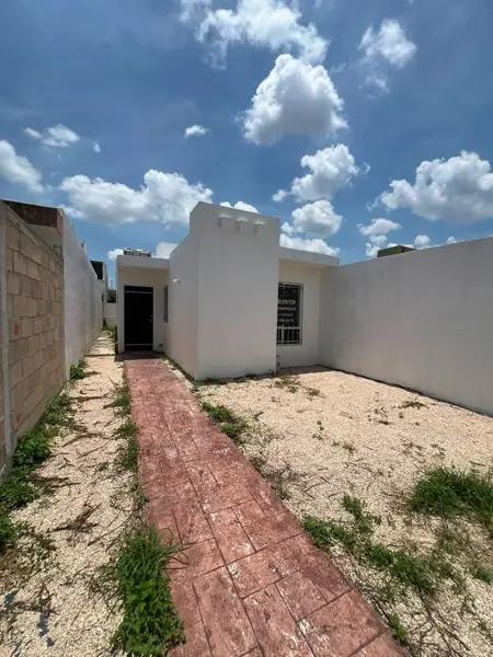 CASA EN RENTA EN TIXCACAL OPICHÉN MÉRIDA CASA EN RENTA EN TIXCACAL OPICHÉN MÉRIDA