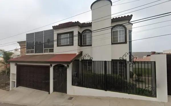 CASA EN LA MODERNA - ENSENADA B.C.