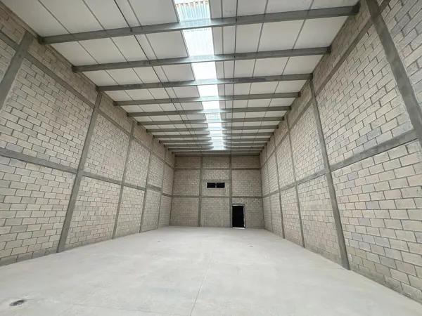 UMÁN, BODEGA INDUSTRIAL, ENTREGA INMEDIATA