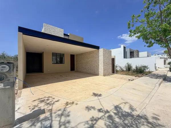 CASA EN VENTA MÉRIDA, PRIVADA ÚNICA LIVING, 4 HABITACIONES, XCANATÚN