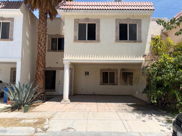 Casa en renta en Cipreses Sur,  Torreón: Circuito Privado.