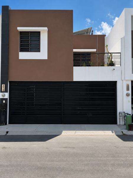 CASA EN VENTA FRACC ALMERÍA APODACA CON PANELES SOLARES CASA EN VENTA FRACC ALMERÍA APODACA CON PANELES SOLARES
