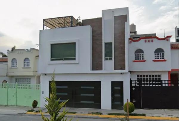 CASA EN PUERTA DE HIERRO - PACHUCA