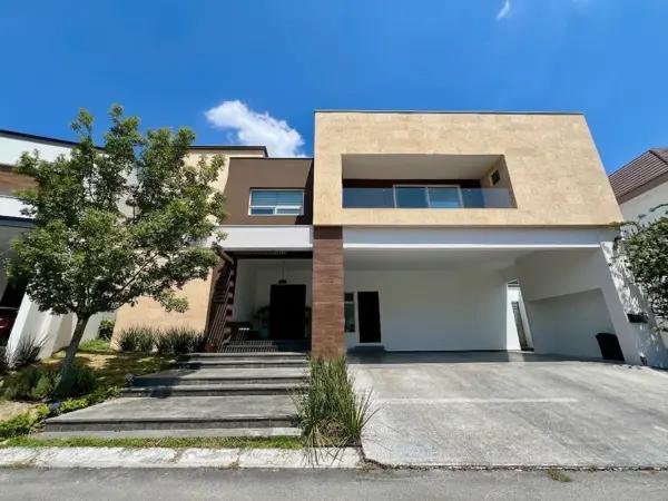 CASA EN VENTA LA HERRADURA ZONA CARRETERA NACIONAL MONTERREY