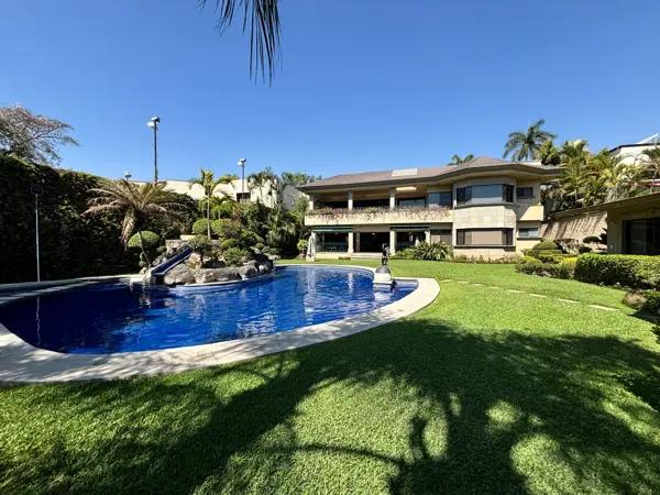 VENTA CASA FRACCIONAMIENTO TABACHINES, CUERNAVACA MORELOS