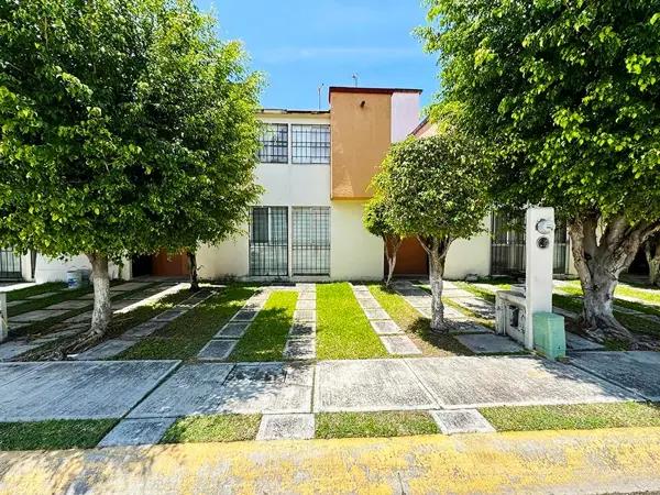 Casa en venta con jacuzzi en Paseos de Xochitepec, Morelos