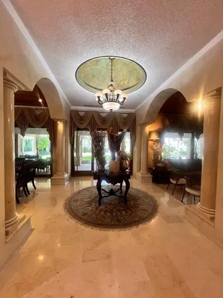 HERMOSA CASA EN COL. SAN ISIDRO
