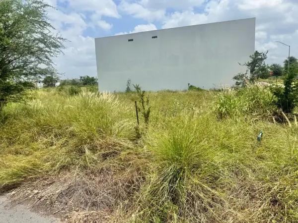 Terreno en venta en Dalias Residencial, Juárez, Nuevo León Terreno en venta en Dalias Residencial, Juárez, Nuevo León