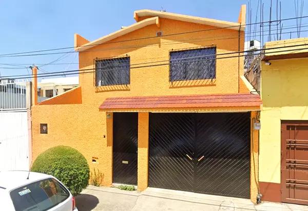 Casa en Venta por Remate Hipotecario en Los Reyes Ixtacala, Tlalnepantla de Baz