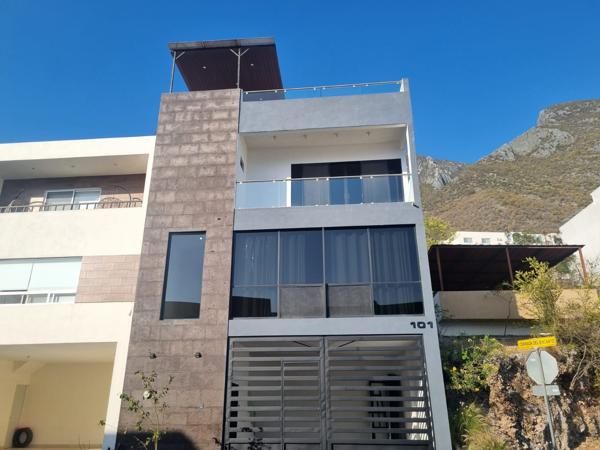 Casa en venta en Contry Sur, Monterrey, Nuevo León
