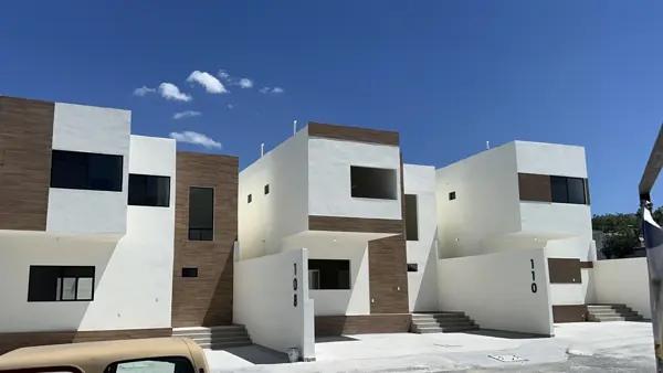 CASA EN VENTA EN VILLAS DE ARTEAGA