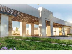VENDO TERRENOS DIFERENTES METRAJES,  EN FRACCIONAMIENTO RESIDENCIAL EL CARDENCHAL CON CASA CLUB.