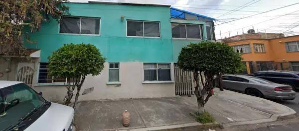 CASA EN VENTA COMO REMATE HIPOTECARIO EN IZTAPALAPA, CDMX.