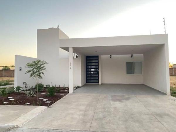 Casa en venta en Los Naranjos, León, Guanajuato
