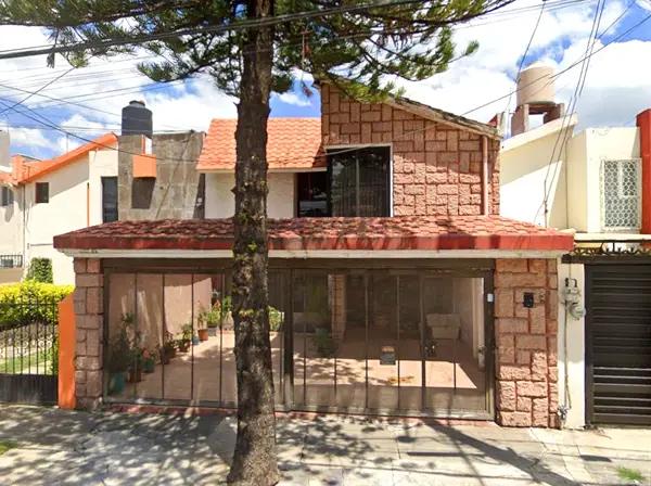 Casa en Arcos del Alba: Oportunidad de Inversión en Cuautitlán Izcalli
