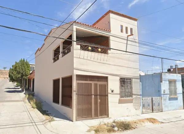 Casa en remate con buena condición en Aguascalientes, ideal para inversión