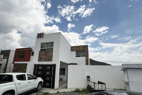 Casa Amueblada en RENTA en Bonterra