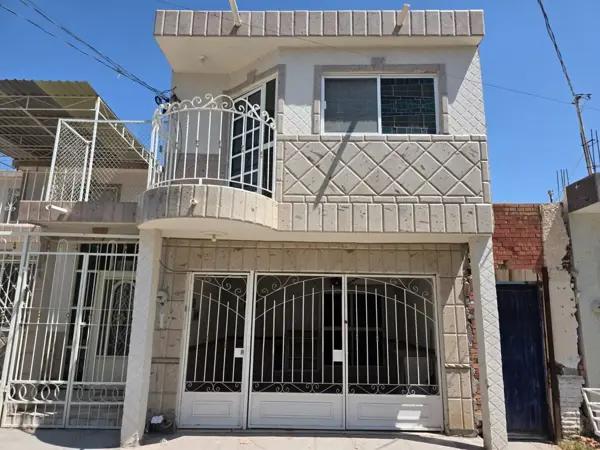 CASA EN RENTA