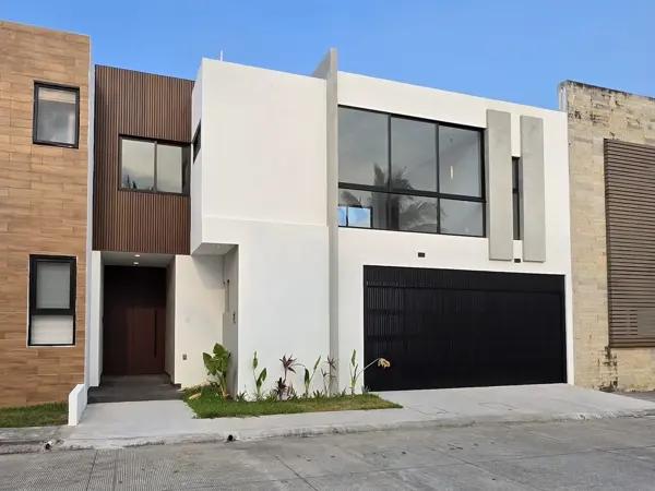 VENDO CASA EN LA RIVIERA VERACRUZANA CERCA DE WALMART EXPRESS
