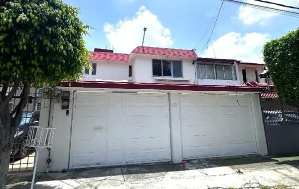 Casa en venta en VALLE DORADO