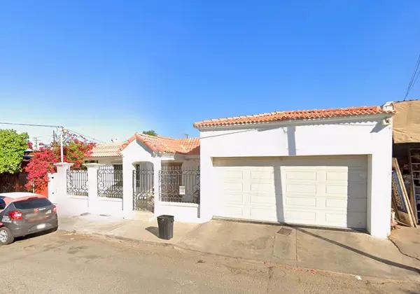 Propiedad en Remate: Casa con Amplio Terreno en Mexicali Propiedad en Remate: Casa con Amplio Terreno en Mexicali