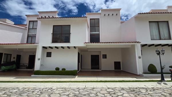 CASA EN RENTA, 3 NIVELES, RESIDENCIA EN SAN CRISTOBAL DE LAS CASAS, CHIAPAS