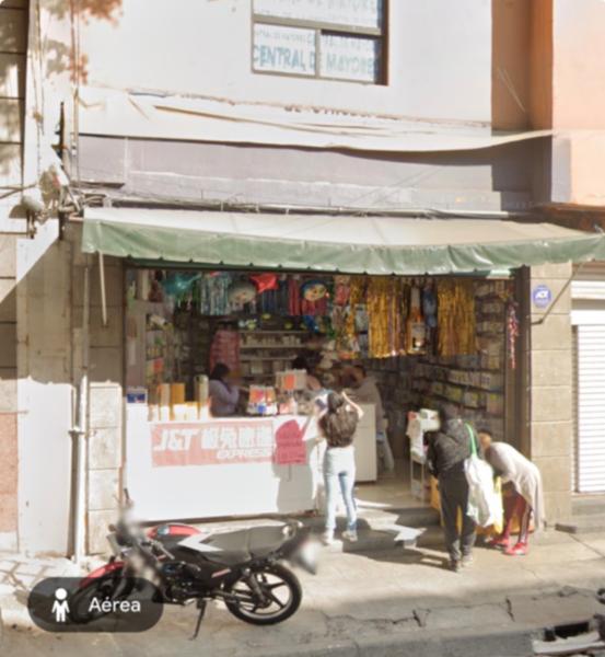 LOCAL  CON MEZZANINE  CENTRO CALLE APARTADO !!