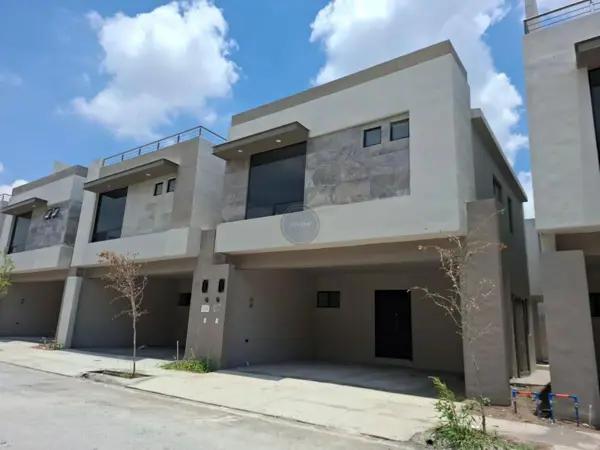 Casa en renta amueblada en Privada Emana residencial