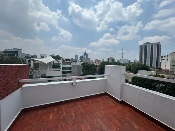 Penthouse en venta en Del Valle Norte con dos terrazas