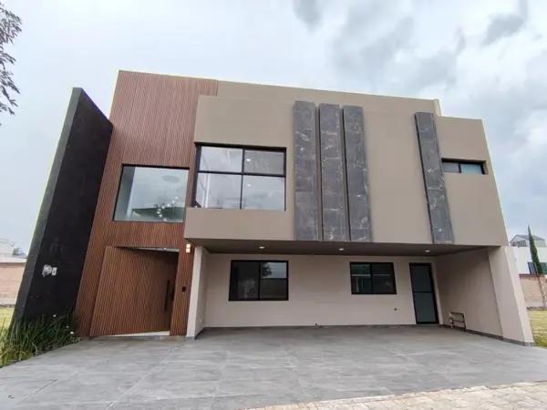 CASA EN VENTA EN PARQUE DUBLÍN EN  LOMAS DE ANGELÓPOLIS II