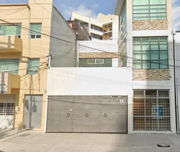 VENTA DE CASA COMO REMATE HIPOTECARIO EN LA BENITO JUAREZ, CDMX.