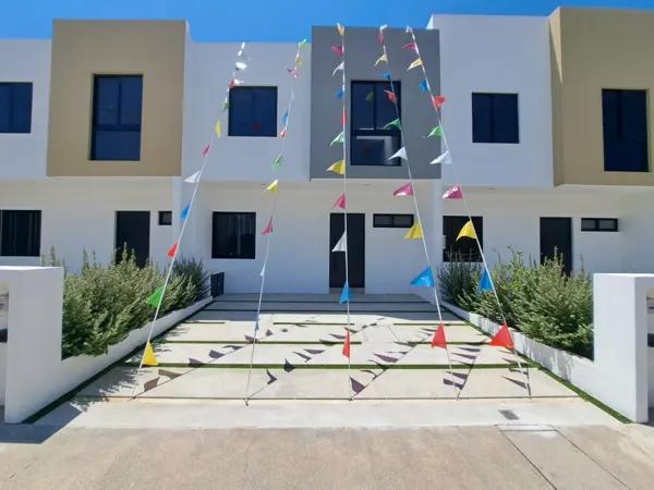 Casa en venta ÚNICA en Manzanillo. Con DOBLE FRENTE