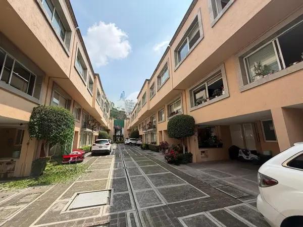 Venta casa en condominio horizontal, en Los Alpes