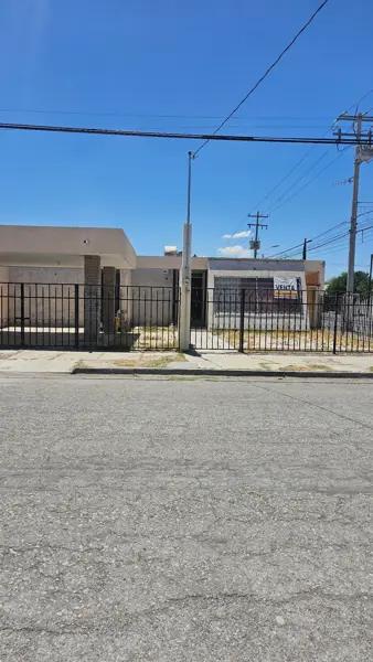 Excelente casa en esquina para inversionistas