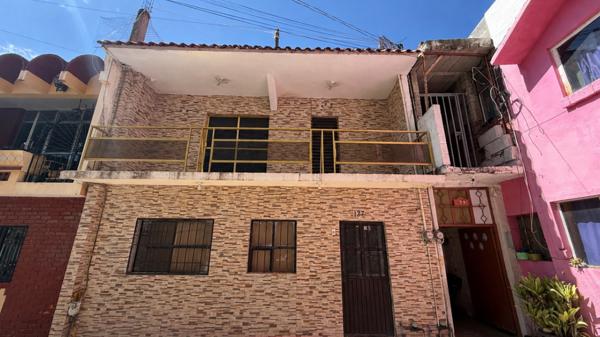 CASA EN VENTA EN EL COECILLO ZONA CENTRO LEON