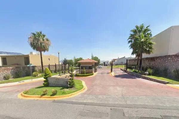 Casa en remate en Residencial la Cantera, Chihuahua, 4 recámaras