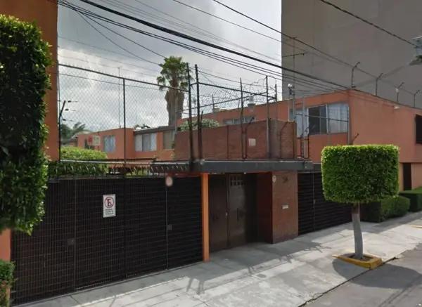 CASA EN VENTA COMO REMATE HIPOTECARIO EN TLALPAN, CDMX.