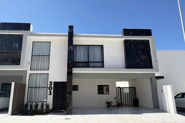 Se RENTA casa en Fracc. Santa Elena 3er Sector