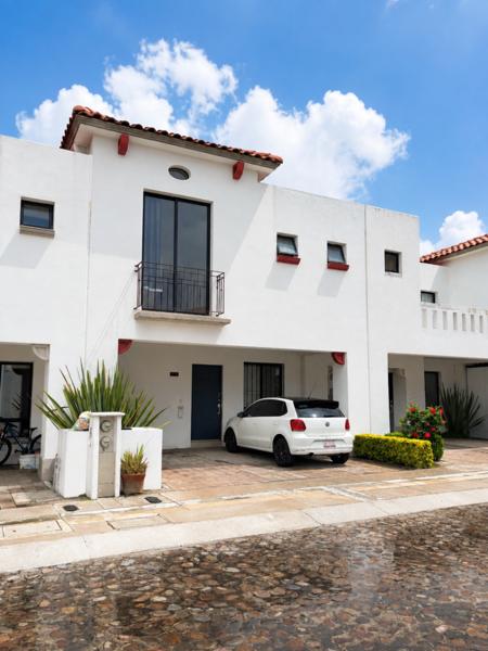 Casa en Privada Zibatá