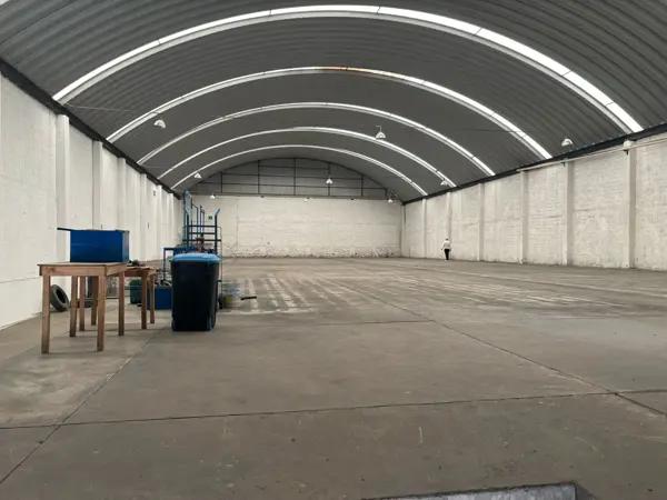 BODEGA EN RENTA FRENTE A VOLKSWAGEN EN BOSQUES DE SANCTORUM