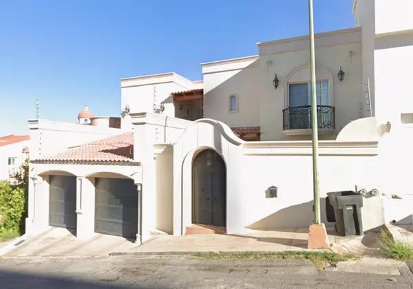 Venta de Casa en Remate en Lomas Altas IV, Chihuahua