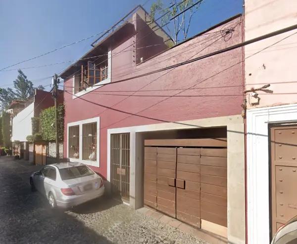 Casa en Remate con 4 Recámaras en Altavista, Ciudad de México
